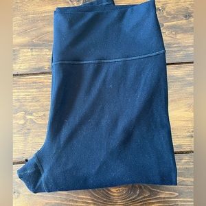 Fabletics Powerhold Crop Leggings Black size 1X ?